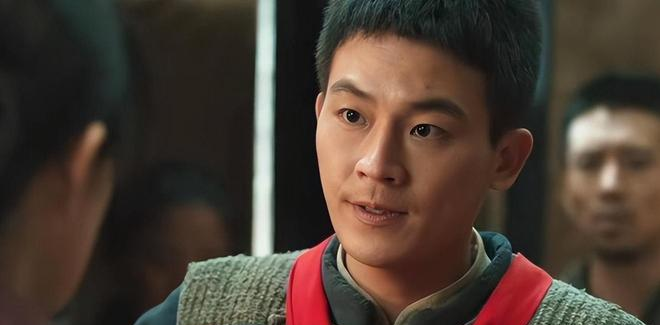 今晚开播！主演阵容强大，年代剧又出王炸	，《生万物》请靠边站__今晚开播！主演阵容强大，年代剧又出王炸，《生万物》请靠边站