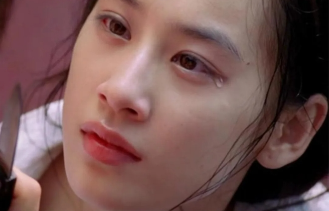 黄圣依早期照片亮相,仙气十足与刘亦菲媲美